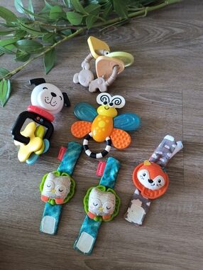 Colorful Baby Teether & Wrist Rattle Toy Set Lot Of Baby Toys Dog 6 Sensory Play